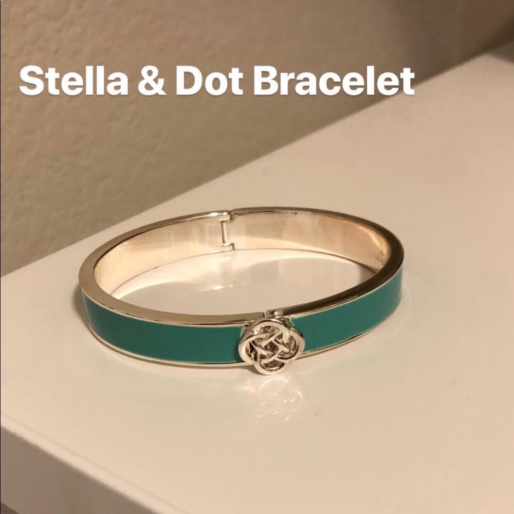 Stella & Dot Bangle